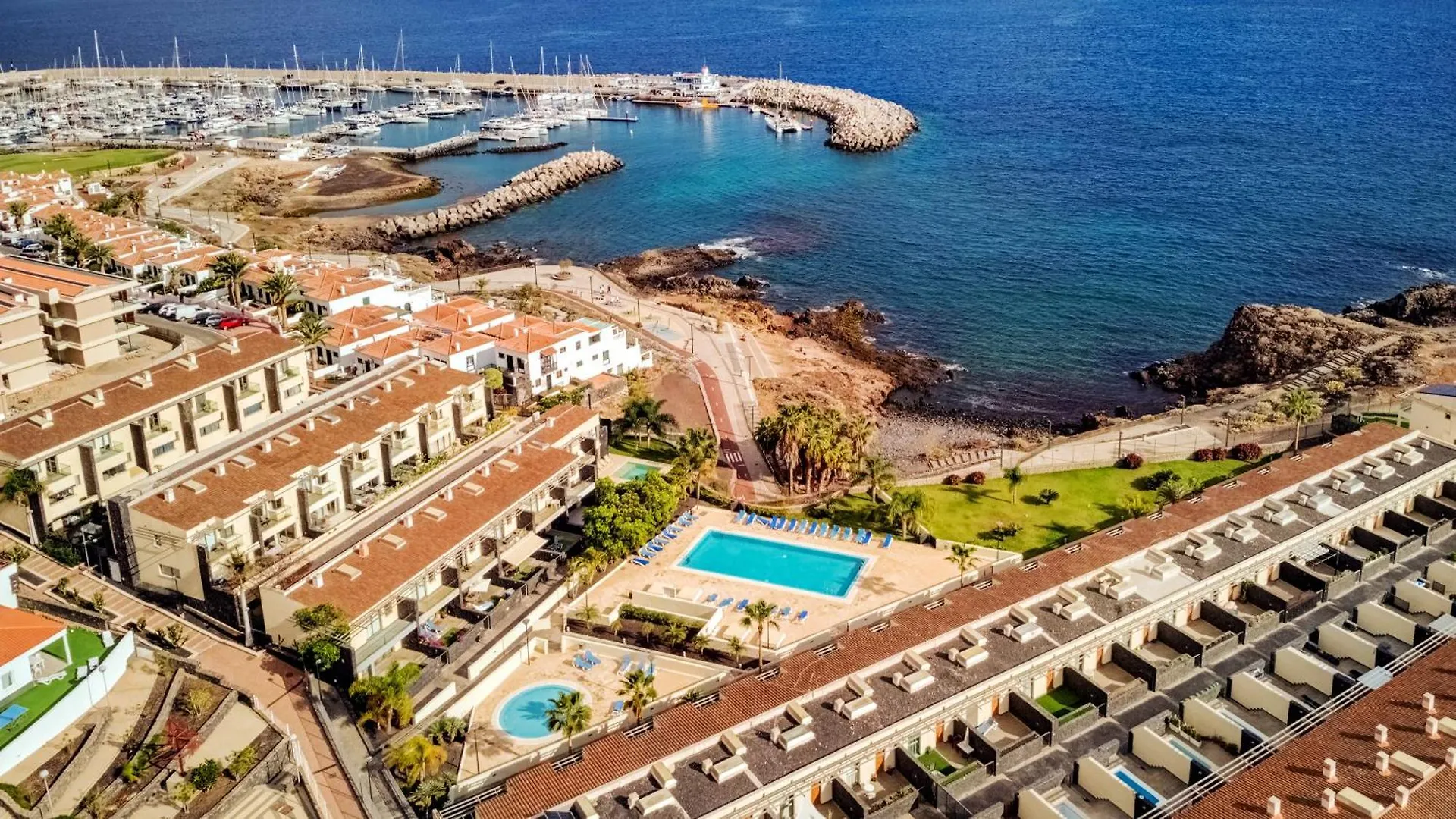 Sea View I Pool I Private Garage I Wi-Fi I Grill I Wine L Coffee