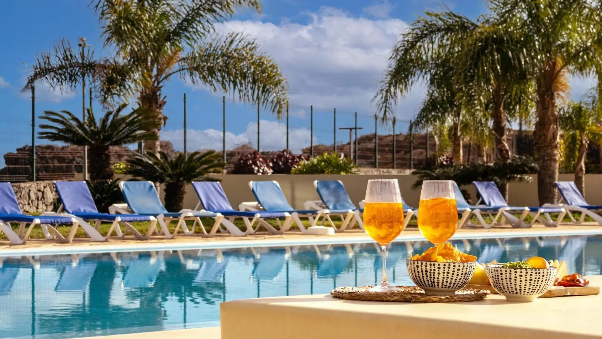 Daire Sea View I Pool I Private Garage I Wi-Fi I Grill I Wine L Coffee