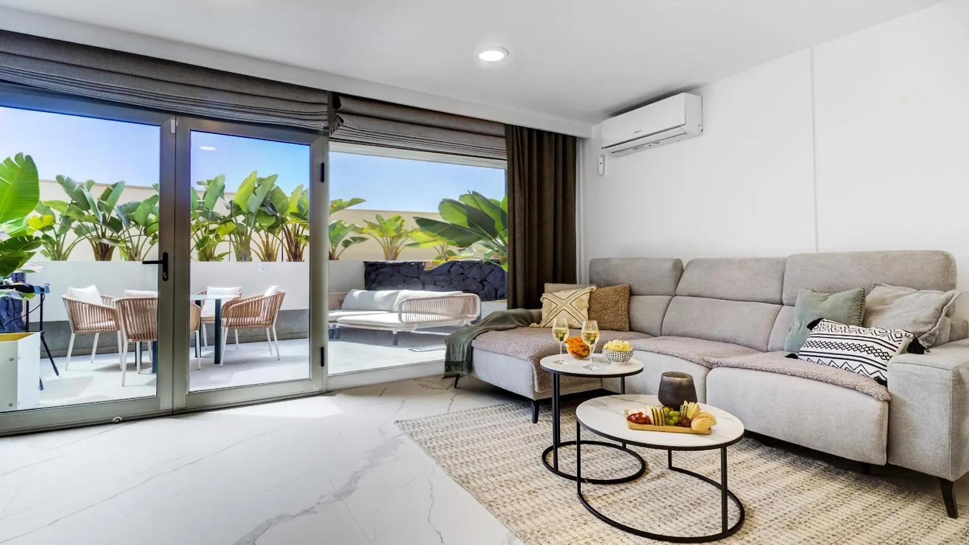 Sea View I Pool I Private Garage I Wi-Fi I Grill I Wine L Coffee 0*, San Miguel de Abona